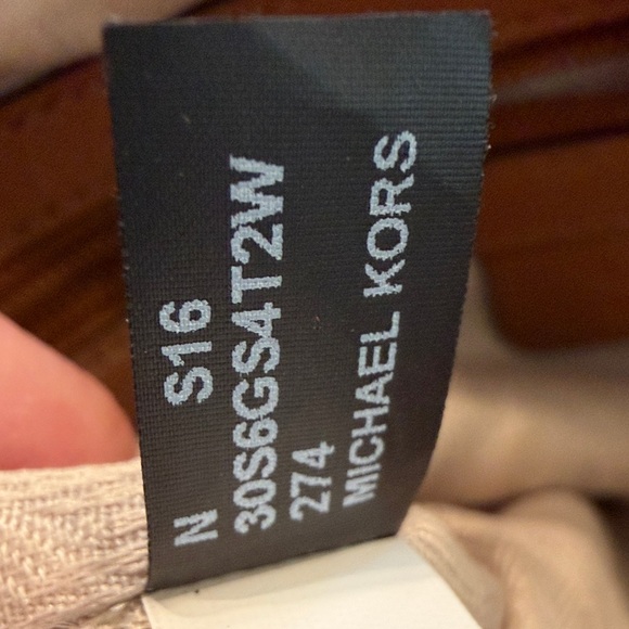 MICHAEL Michael Kors Straw Rosalie Medium Tan and Brown Purse - Picture 16 of 16